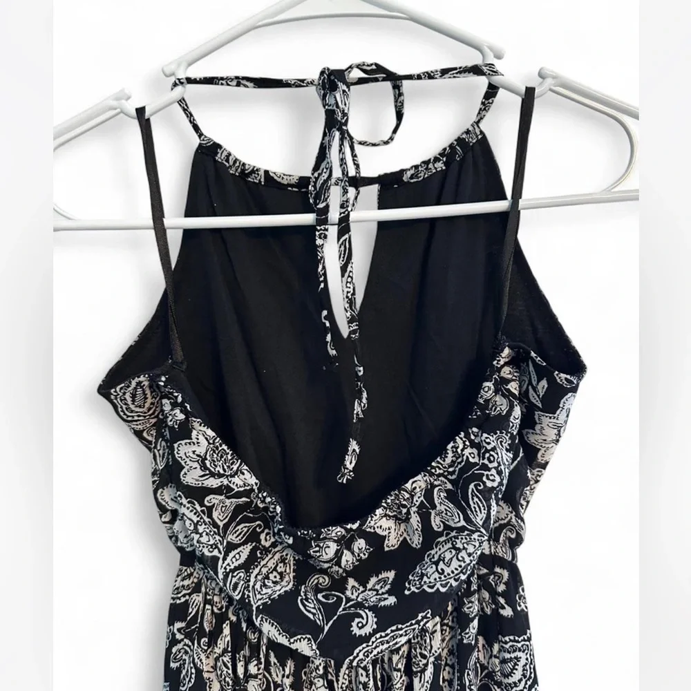 Abercrombie & Fitch - Small - Black and white floral halter maxi dress